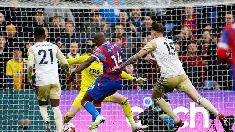 Philippe Mateta just about to score against Leicester City in the EPL GW 29 game