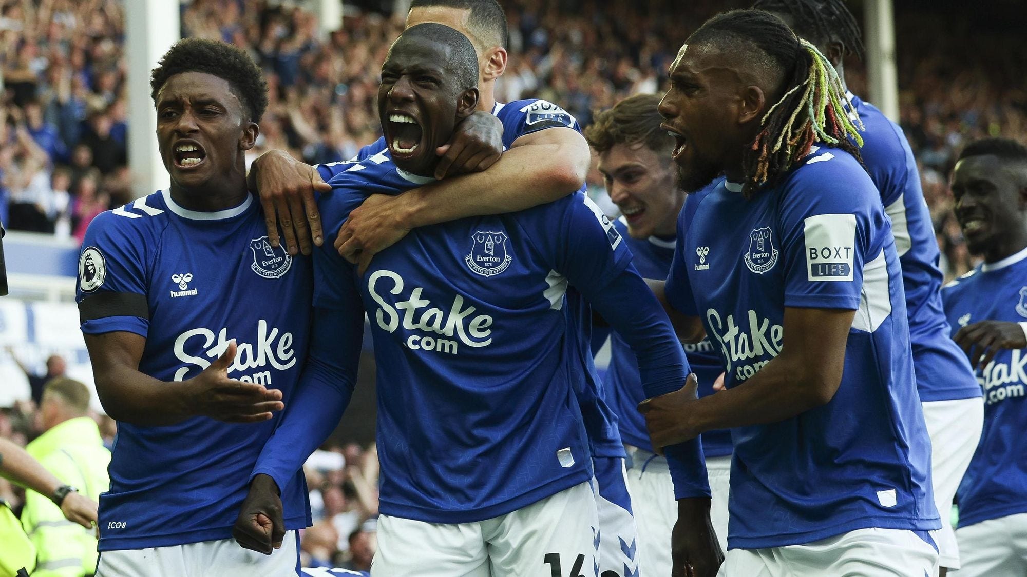 Doucoure celebrates