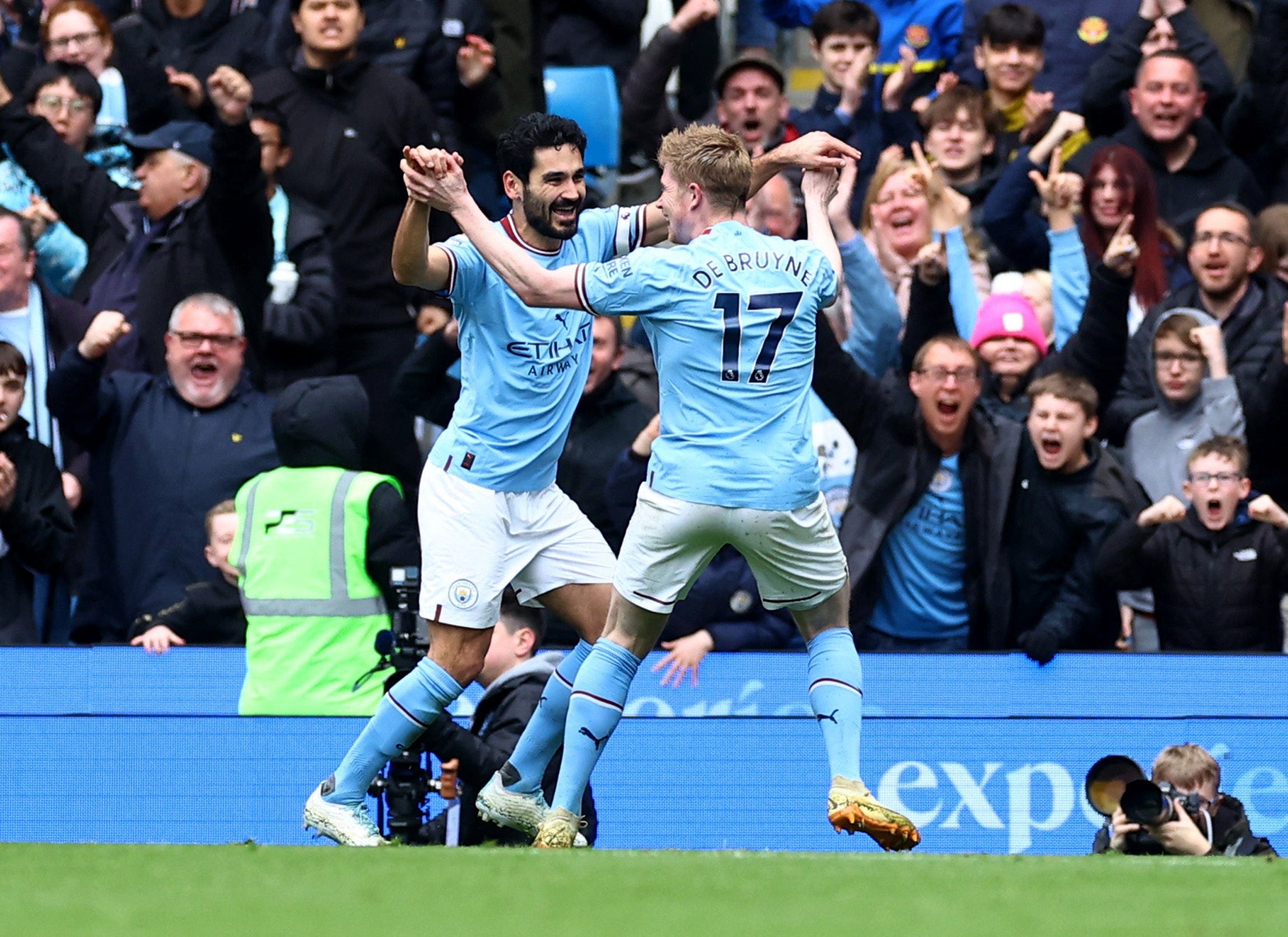 Ilkay Gundogan and Kevin de Bruyne celebrating a goal against Liverpool