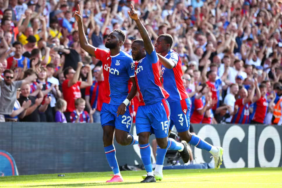 Odsonne Edouard celebrating with his teammates