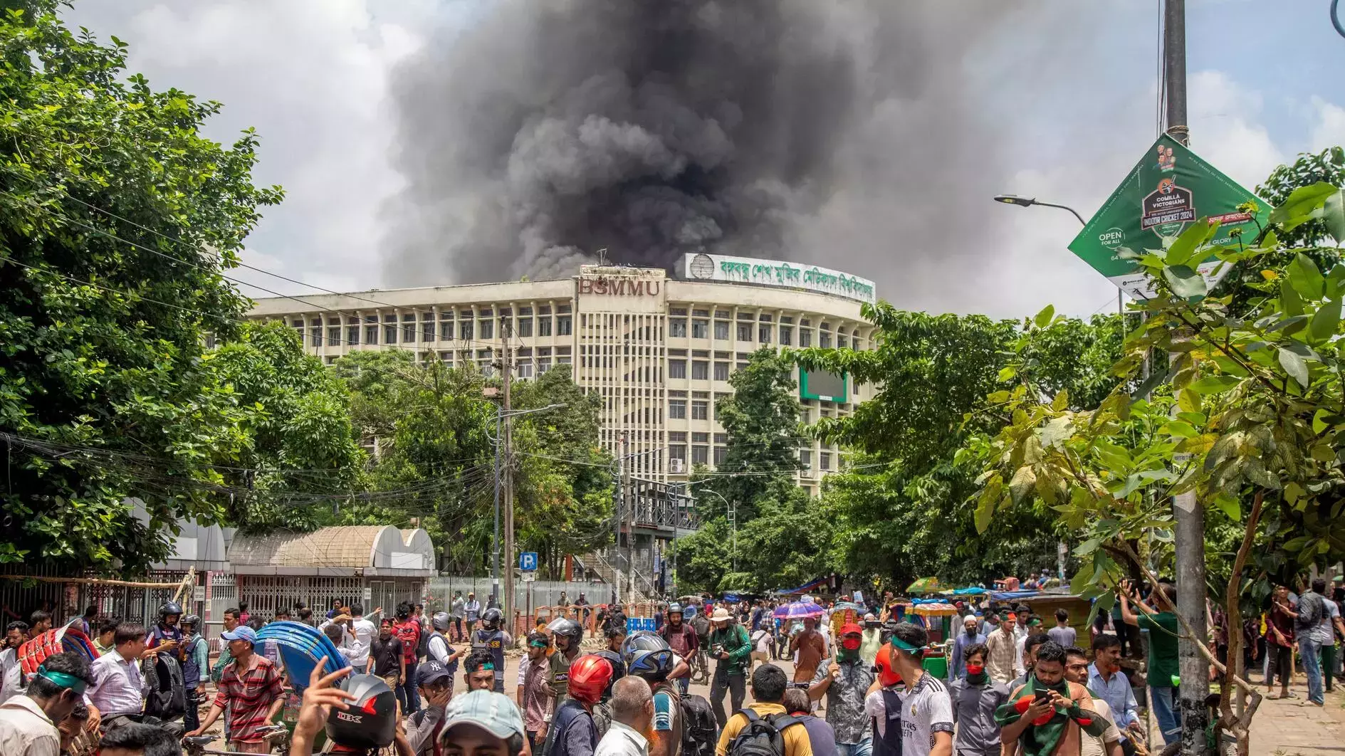 Bangladeshi protests hit fever pitch in the last few days, growing ever more violent | Political Earthquake Rocks Bangladesh: The Aftermath of PM Sheikh Hasina's Shocking Resignation and Exile | Mania Politics