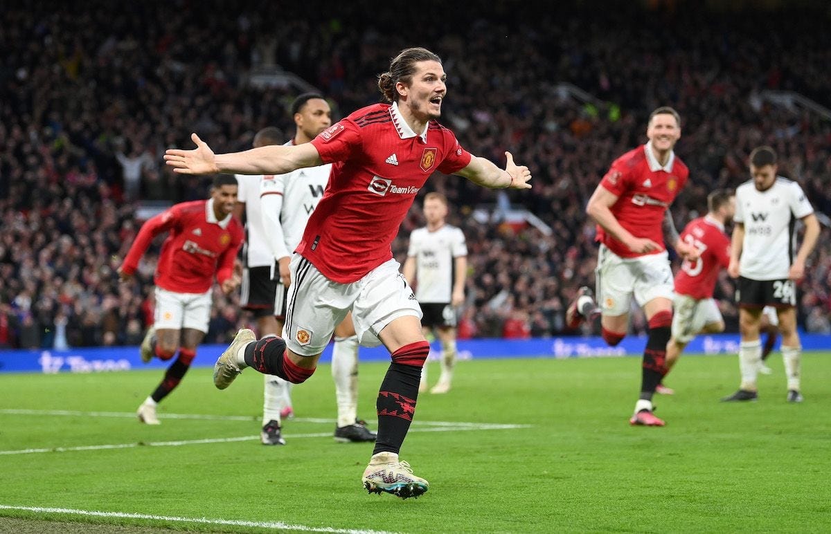 Manchester United and Manchester City Bulldoze their Way to the FA Cup Semi-Finals