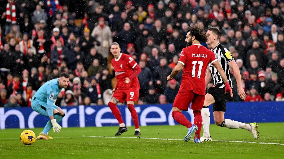 Liverpool Atop the Premier League Table after Beating Newcastle as Fulham Beat Arsenal and Tottenham Flourish in EPL GW 20