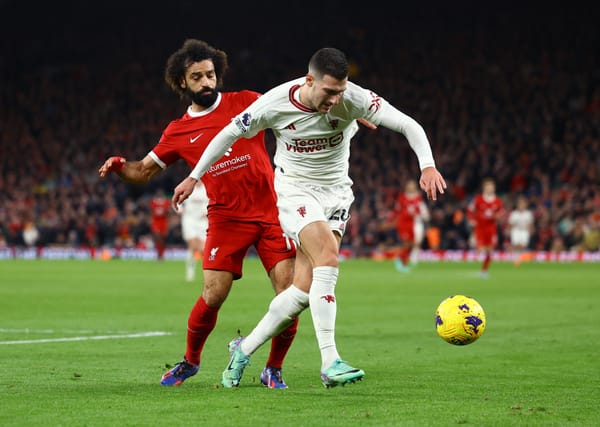 Mo Salah head to head with Diogo Dalot | EPL GW 17 Results | Mania Africa