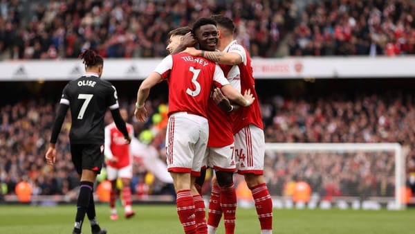 Arsenal players celebrate