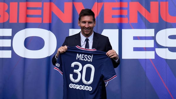 Lionel Messi moves to PSG