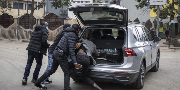 An abduction being carried out against a protestor in Kenya - Abductions in Kenya